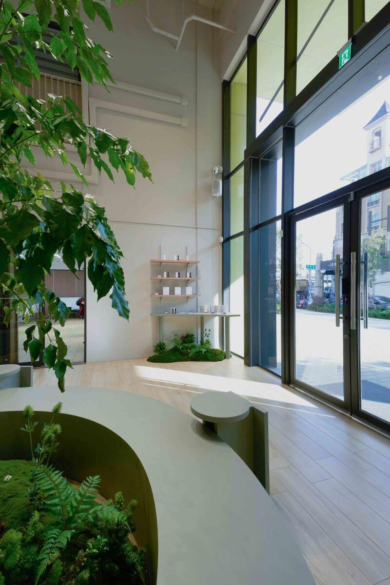 咖啡廳場地有明亮陽光